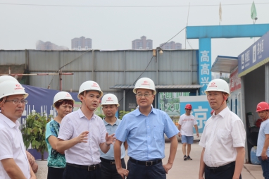 集團公司董事長鄧華帶隊前往內(nèi)江市、隆昌市考察紡織、糧食儲運、撬裝加油等項目