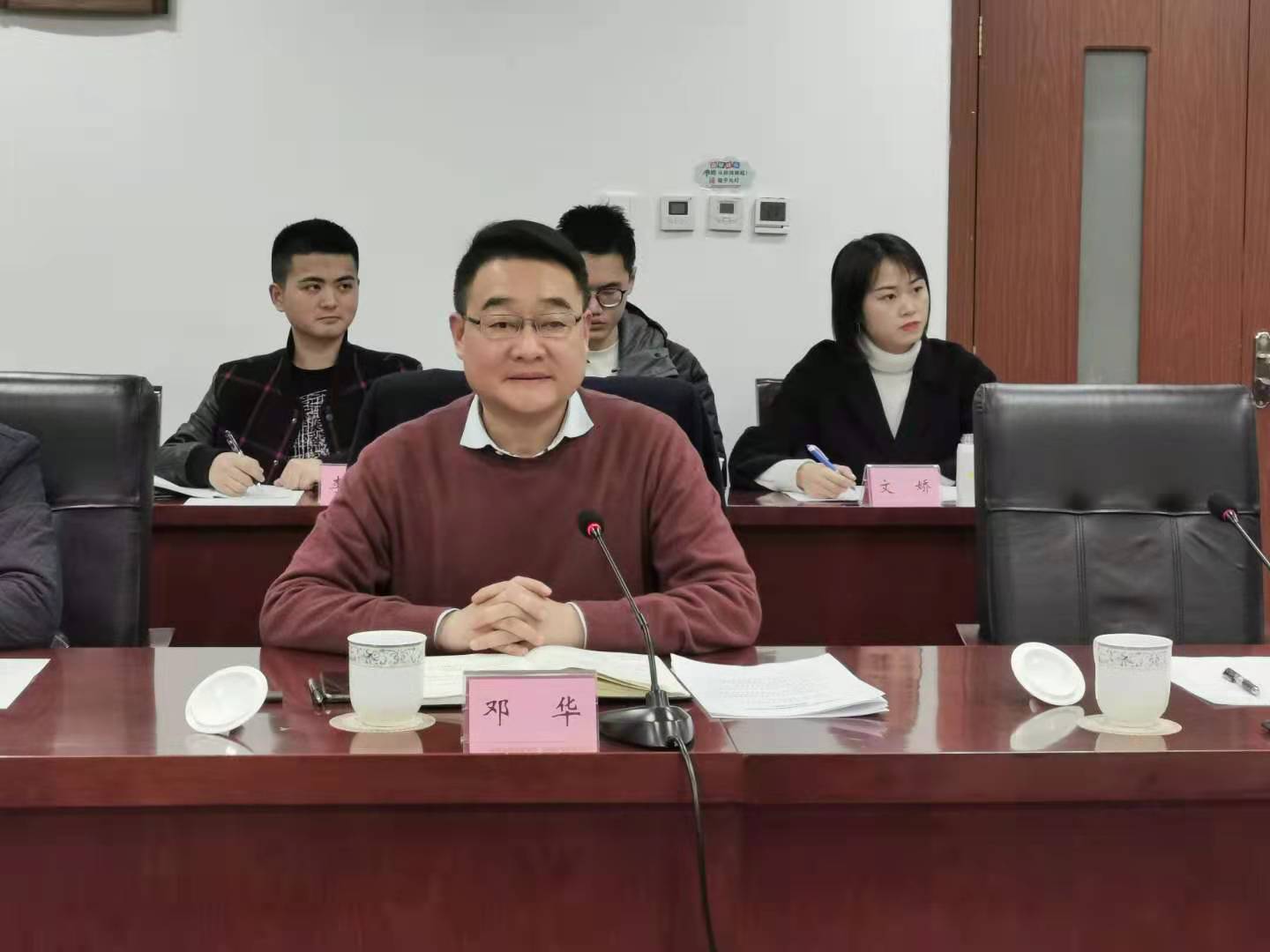 “省、市、縣三級聯(lián)動，多方齊力推動達(dá)州苧麻產(chǎn)業(yè)發(fā)展”。