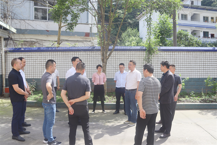 1686327581805701.jpg IMG_6832.jpg